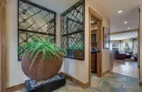 Newly Remodeled 2 BR 2BA, Ski-In Ski-Out, 1 Blk from Downtown - Powderhorn - 2 stjerner