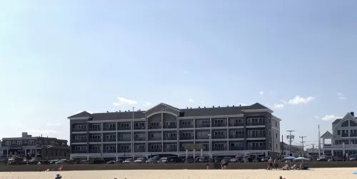 Ocean Front Pent House Beautiful Beach View Full Furnished Family Vacation Condo