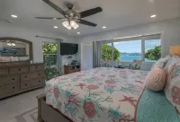 Wow! 3 Br! Remodeled Waterfront Unit, Sapphire Beach, Ocean View, Private Patio - Boutique