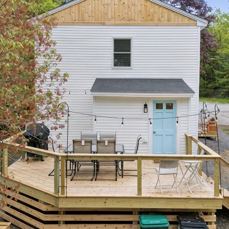 Walk to Dock Square, 1.2 Mi to Gooch's Beach, Hot Tub -- Pine Tree Place