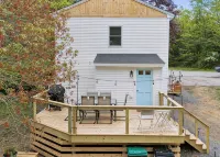 Walk to Dock Square, 1.2 Mi to Gooch's Beach, Hot Tub -- Pine Tree Place - 무료 와이파이