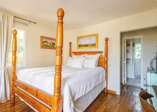 Cute North West Valley Studio - Condos