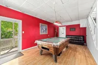 Florida Life on the water with game room, heated pool, kayaks +Pet friendly!!