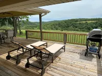Summit House - 360° Ozark Views on 17 Private Acres Near Buffalo River