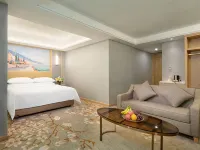 Vienna Hotel (Hechi Baima Street Store) - Mountain view