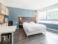 Résidence le Crystal Hotels in Dinard