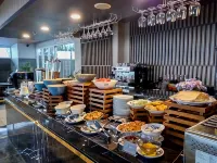 BeSS Mansion Hotel Surabaya - breakfast
