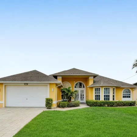 Casa de La Vista – Pool & Spa with lakefront view