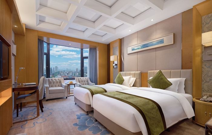 Tianlun Huangchao International Hotel(Chibi North Railway Station)