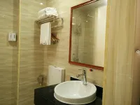 Donglong Business Hotel