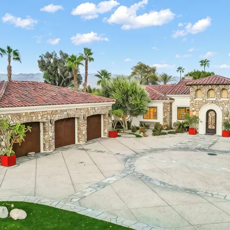 Luxury+deals,Cinema,Basketball,Volleyball, Pickleball, Putting Green,Ping Ping