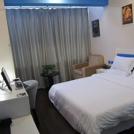 Oucheng Film Theme Hotel