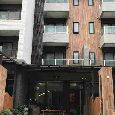 Super Inn Hotel Exterior