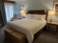 Lovely condo with water & golf course view - 4-Star