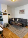 Vibrant 3-BED Stay In Great Neighborhood Near NYC - Condos
