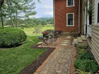 The Serene Farm Life...without all the work!  Lots of space and privacy! Hotels in Botetourt County