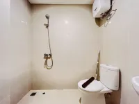 Pleasurable Studio Apartment Podomoro City Deli Medan By Travelio - Apartments