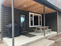 Beautiful Log Cabin on Moose River in Jackman ME - Homestays