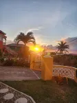 Perfect  getaway with amazing sunsets, 5 min walk from the Beach. Pet friendly! - Pools