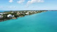 Designer Waterfront Villa with Sublime Views - Private & Exclusive. Free Kayaks. - Villas