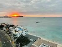 Amazing Ocean Views from this 2 bedroom apartment - 3-Star