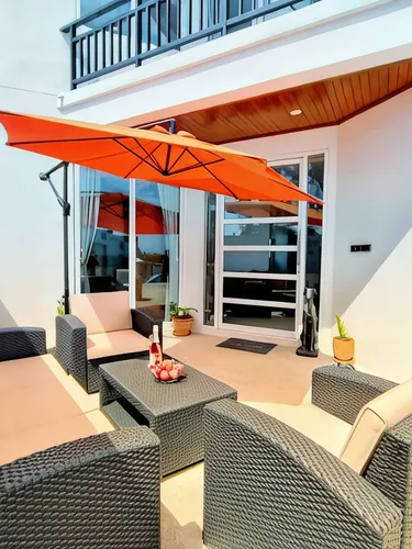 รูปภาพของ*4BR with Ocean Views Front &Back, Near Beach V240