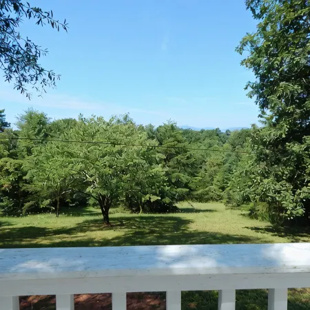 Bright, Cheerful, Spacious Home With Lovely Views Of The Great Smoky Mountains!!