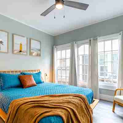 The Sailor’s Nest - Cosy Condo By the Sea Rooms