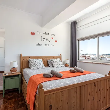 Dreamers duplex with seaview
