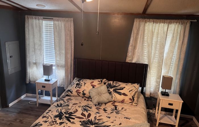 Great place to hit the trails! Quiet place 3 BR, Close to HM trailsLogan County!