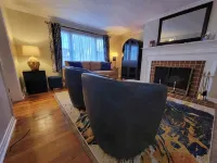 Charming retro house on University Ave, walking distance from WVU Stadium.