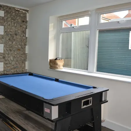 Luxury 4 bedroom North Norfolk cottage in lovely coastal village location