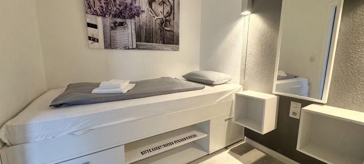 Comfortable, modern, completely renovated vacation apartment with balcony, WLAN available Hotele w: Goslar
