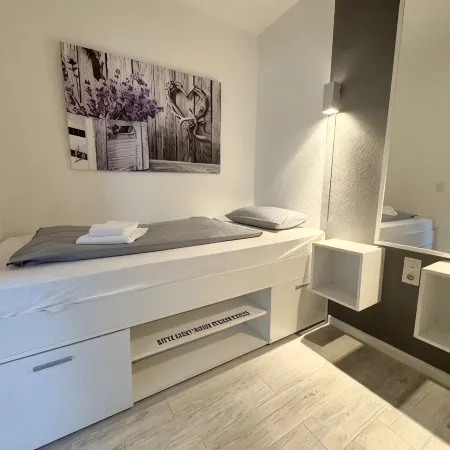 Comfortable, modern, completely renovated vacation apartment with balcony, WLAN available