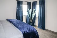Entire Home- 2 King Beds, Close to Zion, - 3-Star