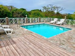 5 Bedroom Villa with Pool, Walk to the Beach