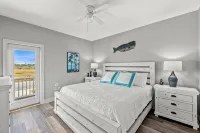 Stunning Gulf-Front Sunsets! Private Heated Pool, Elevator, Well-Stocked Kitchen - 4-Star