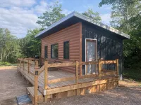 The Snuggy -NEW! Ocean views -Private - Eco-Lux - King Bed - Adults Only! - Chalets