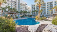 PENTHOUSE HIDEAWAY: BEACH LOVERS' ROMANTIC HAVEN - VIEWS to INFINITY! - Private Pools