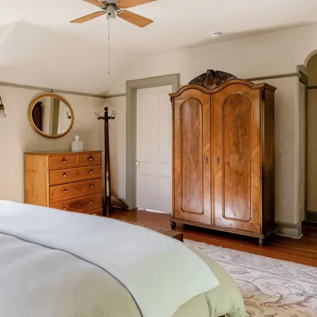 Elegant Victorian Walking Distance to Downtown Grass Valley