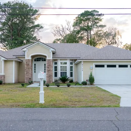 Gorgeous Heated Pool Home Built in 2020 with Jacuzzi- 5.3 mi from INTL Airport…