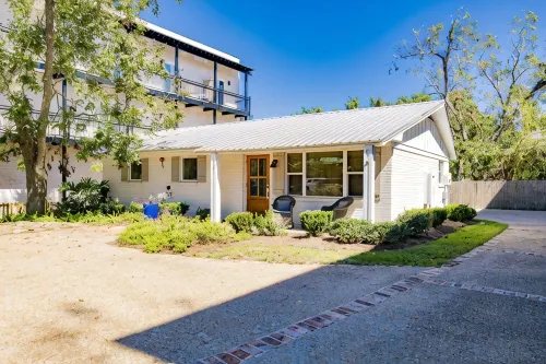 Downtown Fairhope Cottage-walking distance to everything!!!
