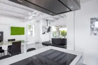Escape to Paradise:Villa with Pool, Garden and Sea View Surrounded by Nature