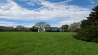 Ocean view House w 2 Bedrooms, 2 Bathrooms, living room,fireplace, kitchen,patio - 3-Star