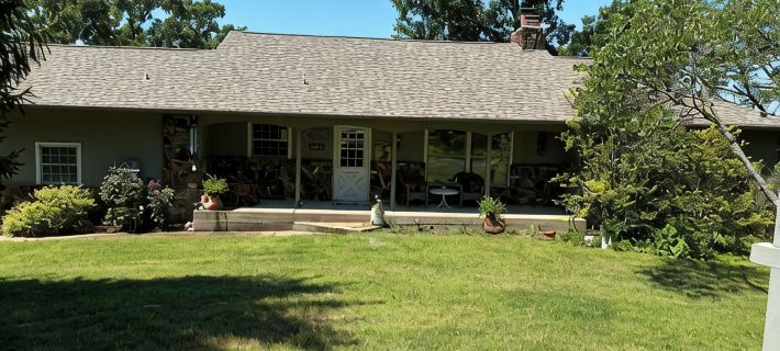 Effie's -  An inviting home with lovely views of Table Rock Lake Hotels in Barry County