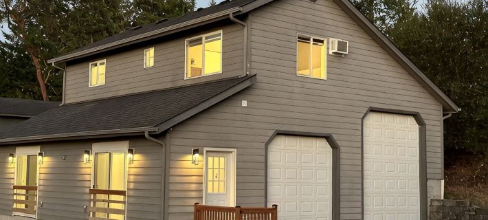 Stunning Views from this Modern Hood Canal Retreat Hotels in Mason County