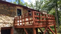 Cute family/ couples cabin with trailer parking and use of our dock in calm cove - 2-Star