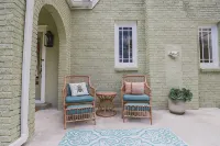 Newly Restored 2BR Heights Cottage - 4-Star