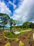 Escape to "Studio B Lake, Pool, Splash Pad, Hot Tub, Kayaks, fire pit, etc - 4-Star