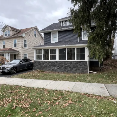 New 5 Bed 2 Bath near Syracuse University and Downtown with Plenty of Parking